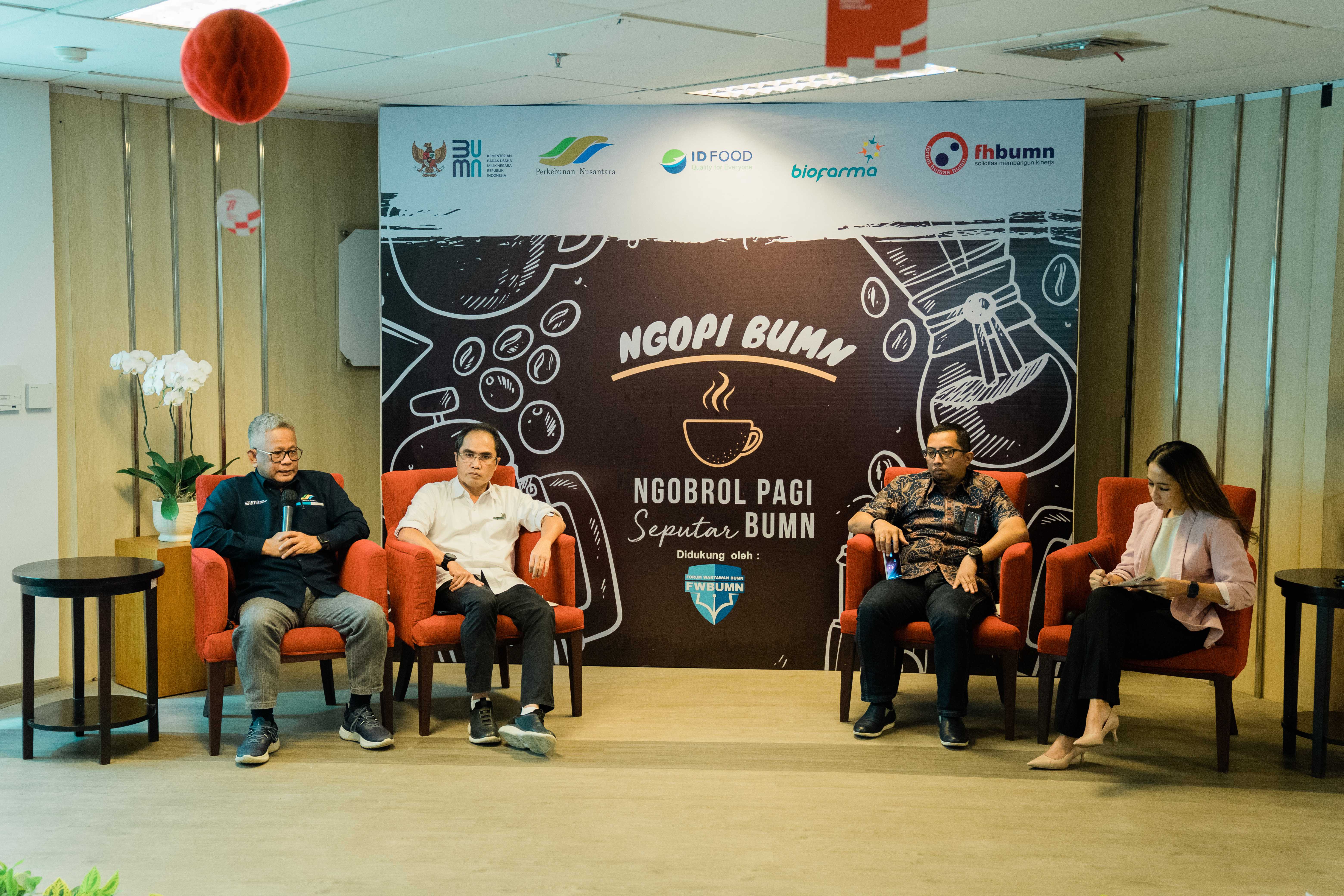 Kementerian Badan Usaha Milik Negara menyelenggarakan NGOPI BUMN “Ngobrol Pagi 𝓢𝒆𝓹𝓾𝓽𝓪𝓻 BUMN” dengan Tema "Sumbangsih BUMN Kepada Masyarakat Indonesia" bersama rekan-rekan media di Jakarta