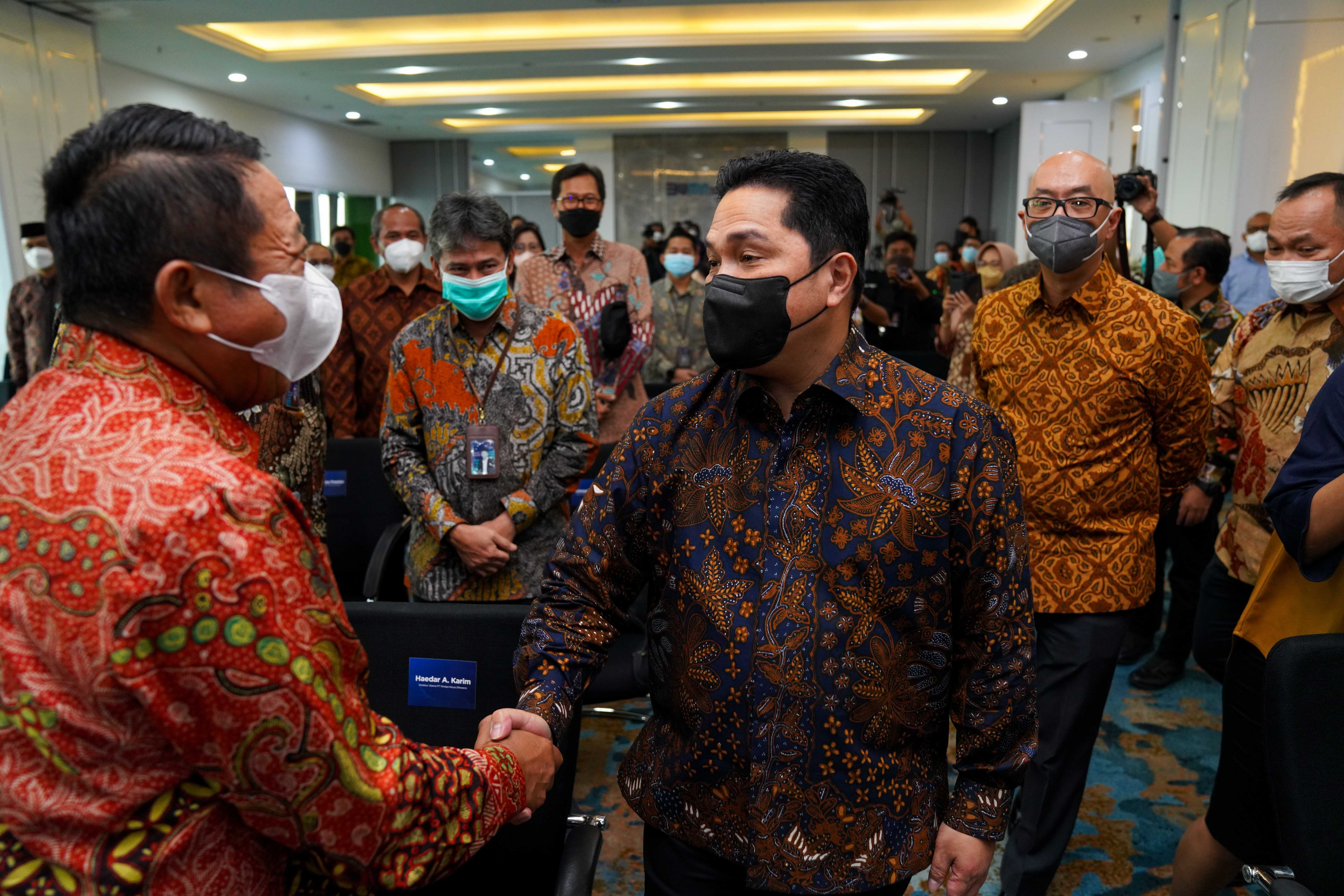 Menteri BUMN Erick Thohir saat menghadiri kegiatan Peluncuran Holding BUMN Danareksa, Jakarta (20/7)