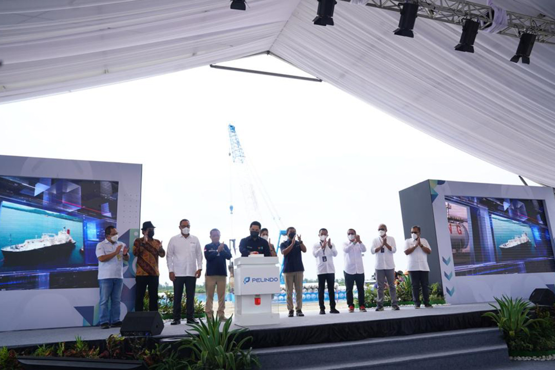 Menteri Badan Usaha Milik Negara (BUMN) Erick Thohir menyambut positif proyek penataan dan pengoperasian Terminal Liquified Natural Gas (LNG) di Bali Maritime Tourism Hub (BMTH), Pelabuhan Benoa, Bali.