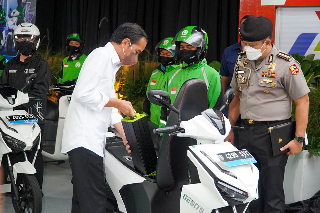 @pertamina terus berkomitmen mewujudkan transisi energi salah satunya melalui Kolaborasi Pengembangan Ekosistem Kendaraan Listrik yang diluncurkan oleh Presiden RI @jokowi.